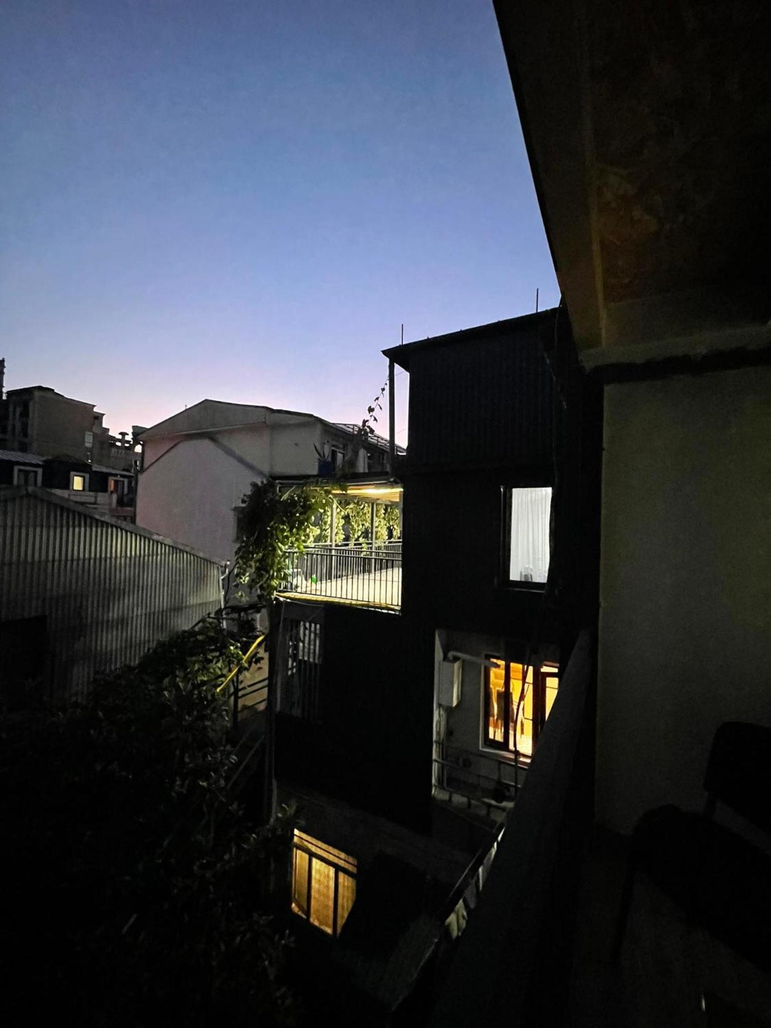 巴统 Flats At Era Square酒店 外观 照片
