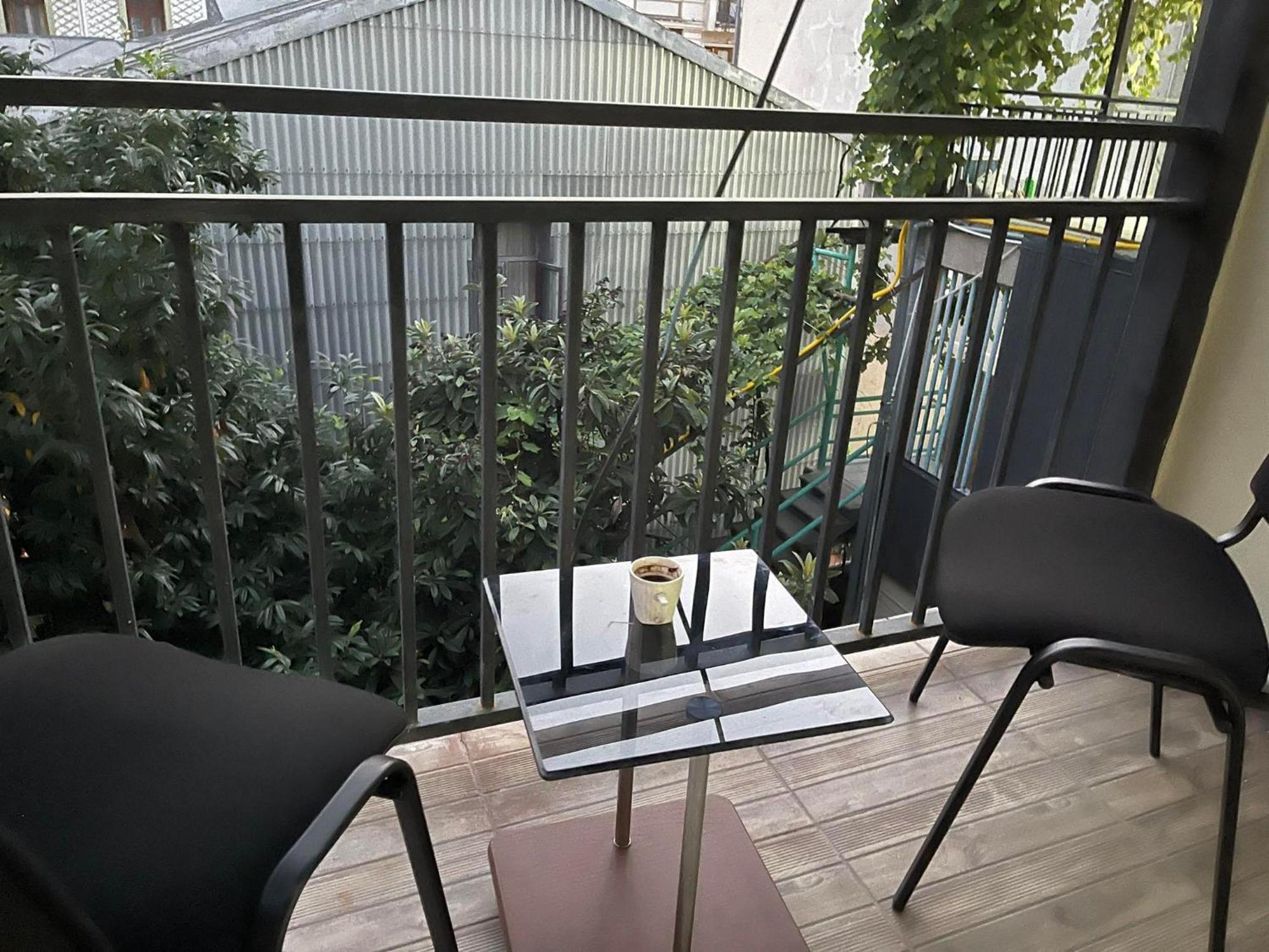 巴统 Flats At Era Square酒店 外观 照片